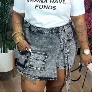 PLUS SIZE BLACK WASH SKORT SIZE 1X & 2X